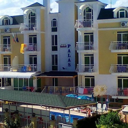 קרנבו Hotel Palace מראה חיצוני תמונה