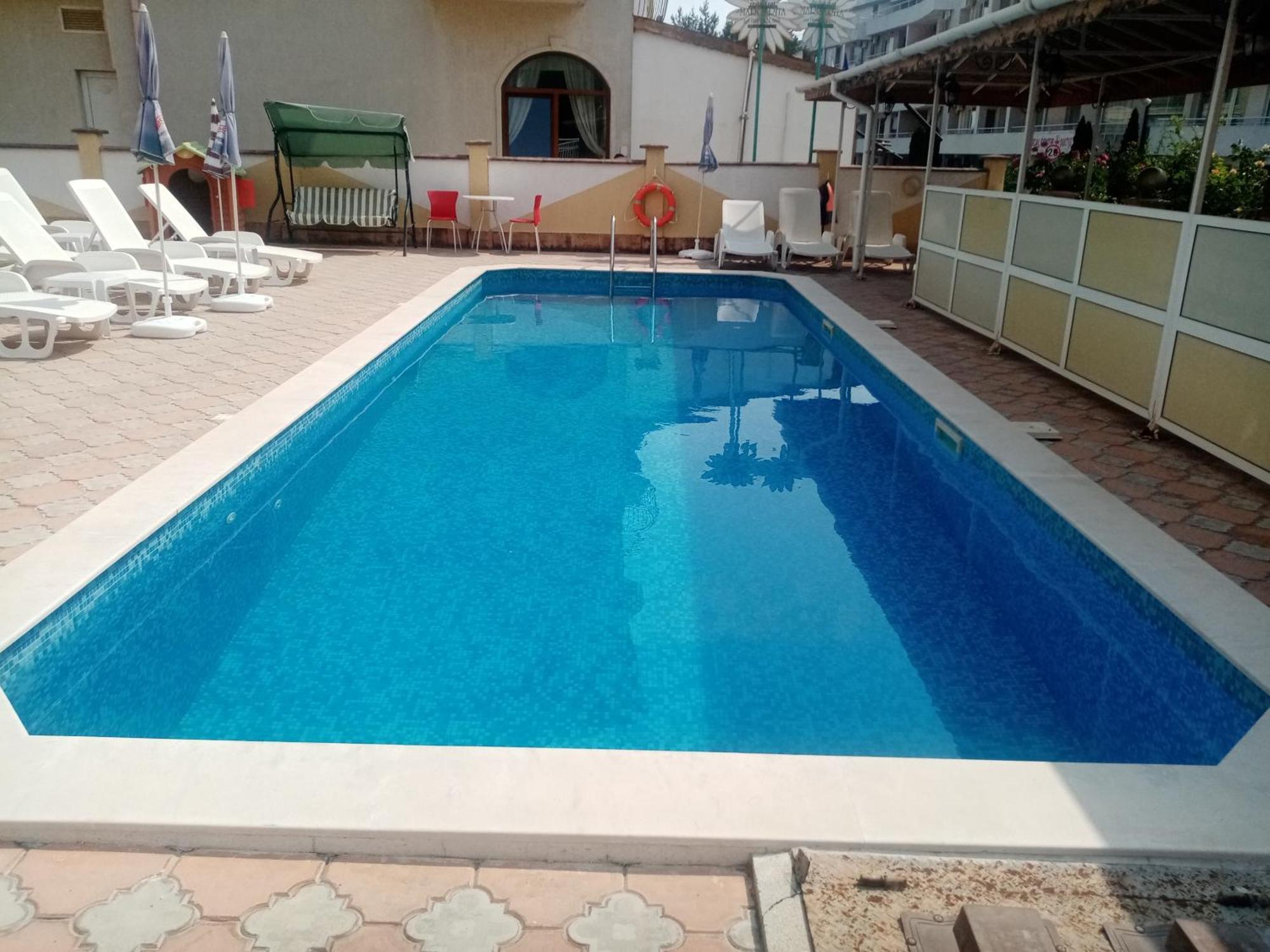 קרנבו Hotel Palace מראה חיצוני תמונה