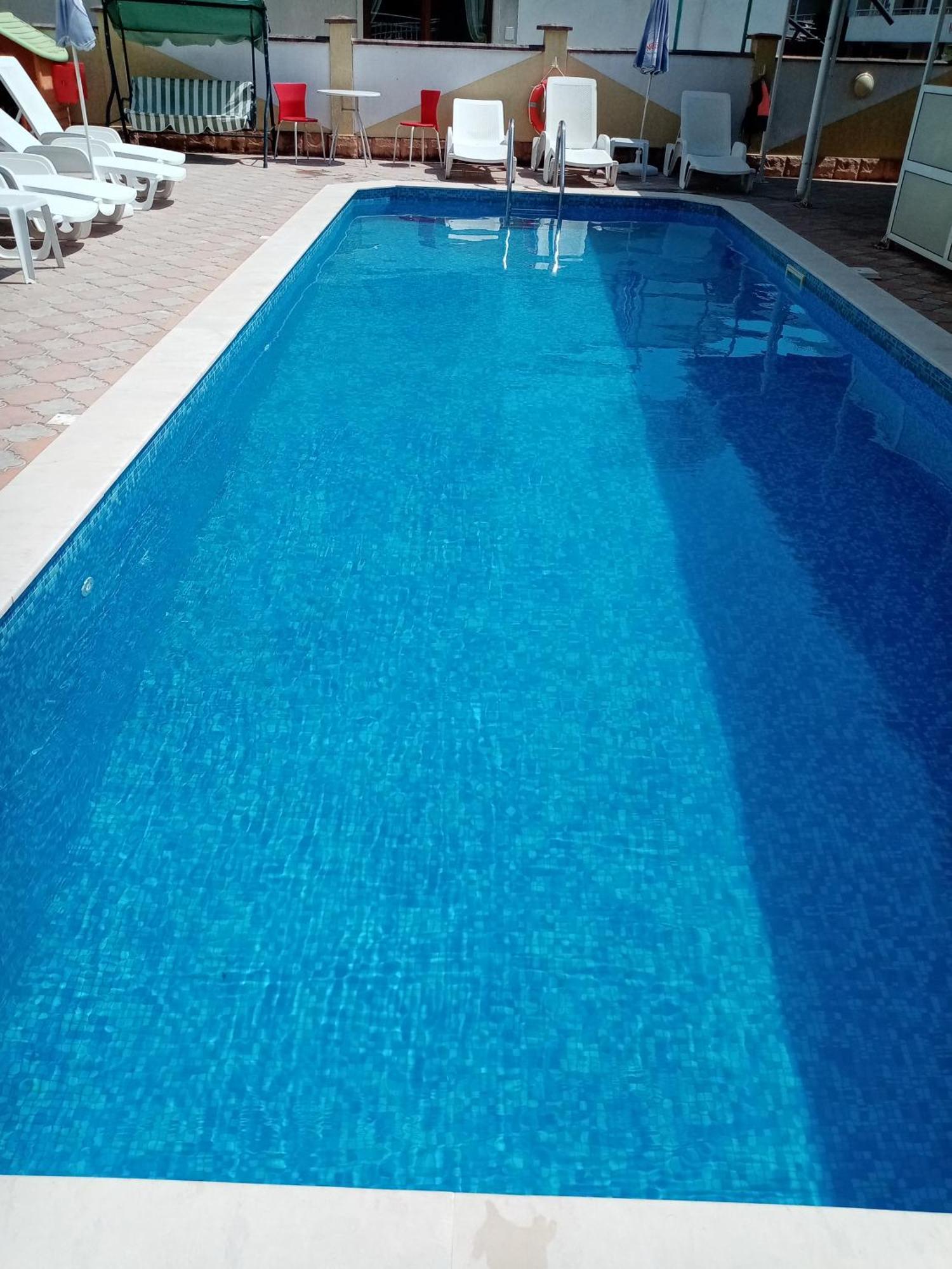 קרנבו Hotel Palace מראה חיצוני תמונה