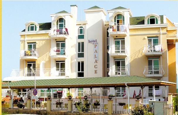 קרנבו Hotel Palace מראה חיצוני תמונה
