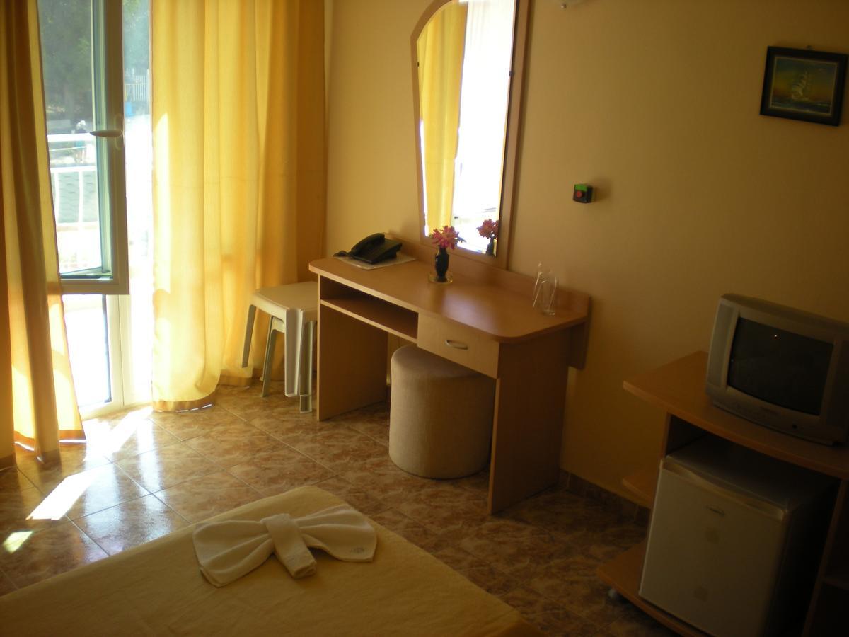 קרנבו Hotel Palace מראה חיצוני תמונה