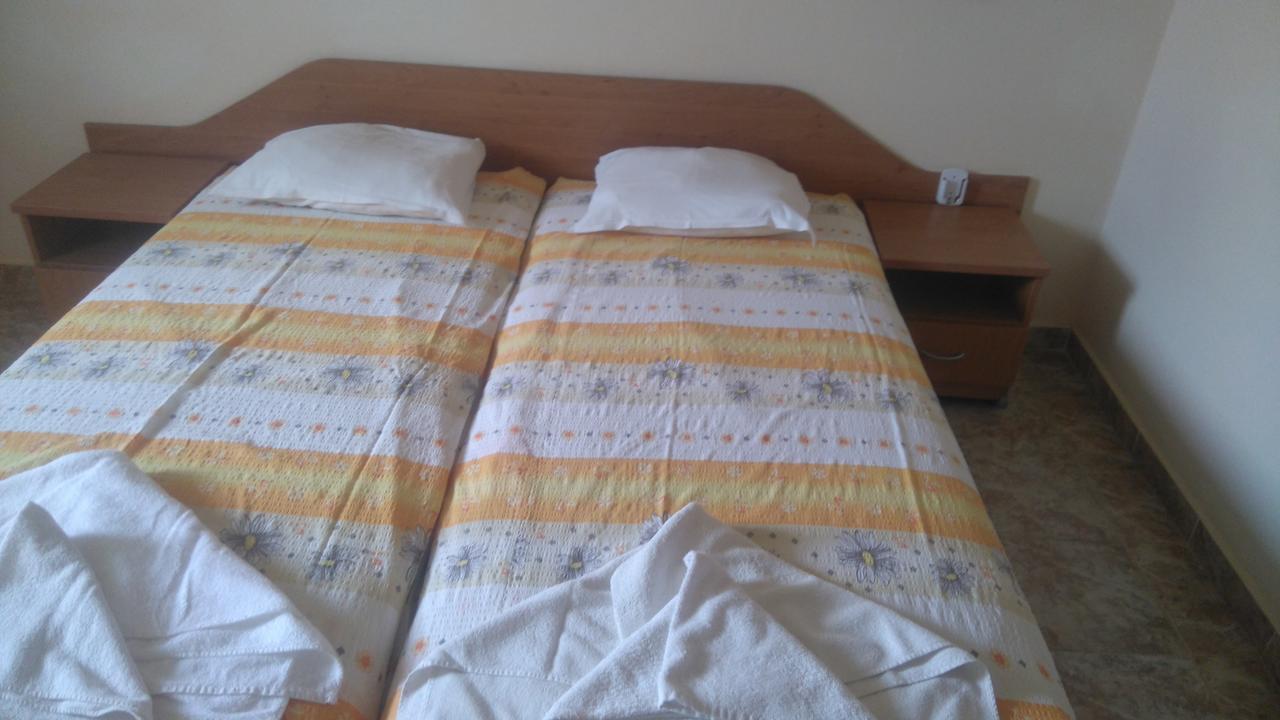 קרנבו Hotel Palace מראה חיצוני תמונה