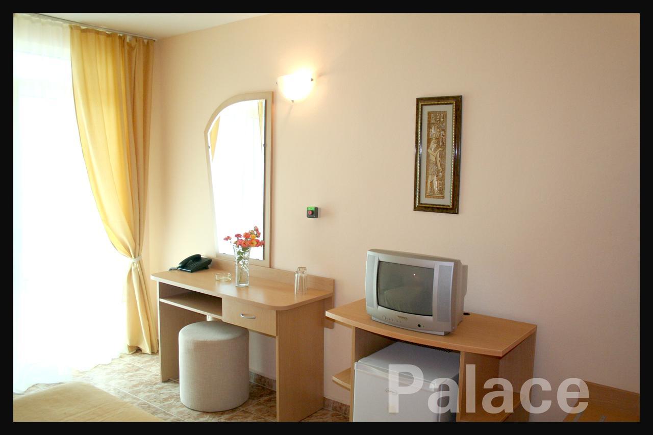 קרנבו Hotel Palace מראה חיצוני תמונה