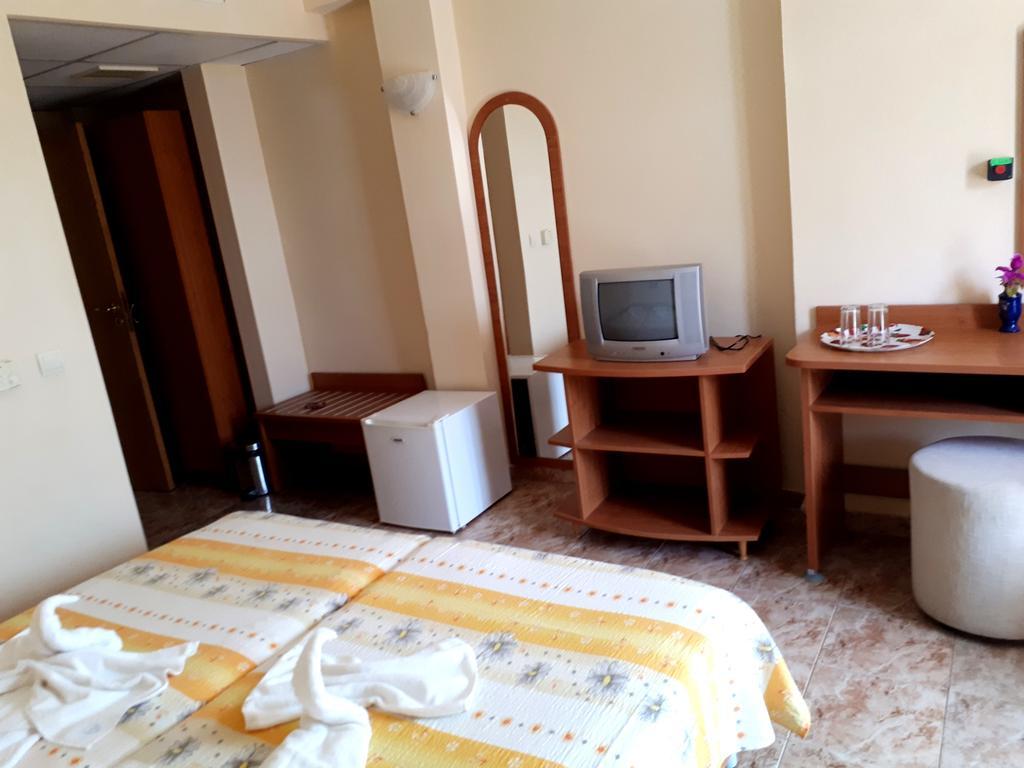 קרנבו Hotel Palace מראה חיצוני תמונה