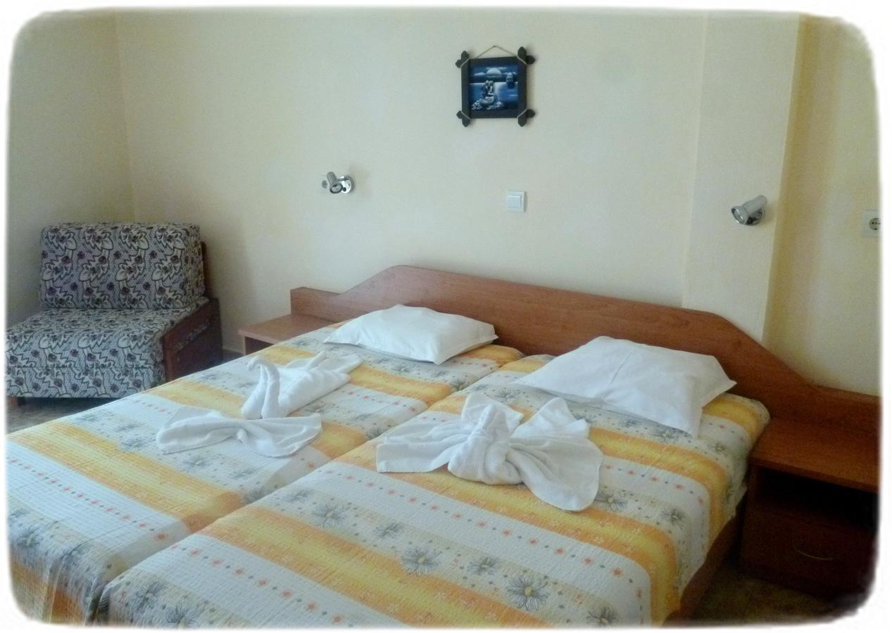 קרנבו Hotel Palace מראה חיצוני תמונה