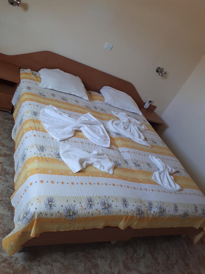 קרנבו Hotel Palace מראה חיצוני תמונה