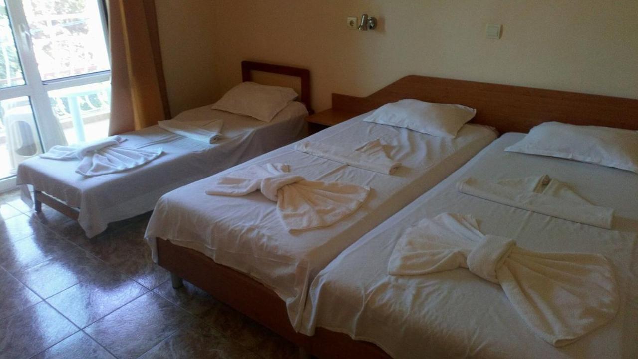 קרנבו Hotel Palace מראה חיצוני תמונה