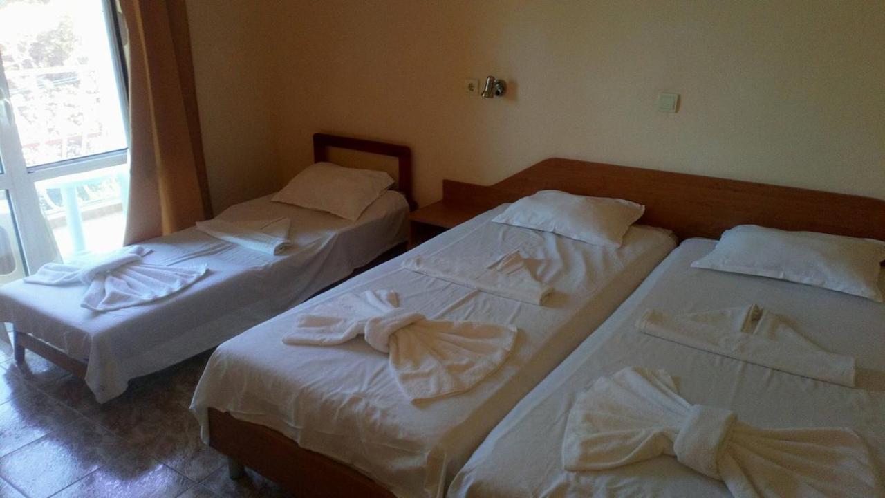 קרנבו Hotel Palace מראה חיצוני תמונה