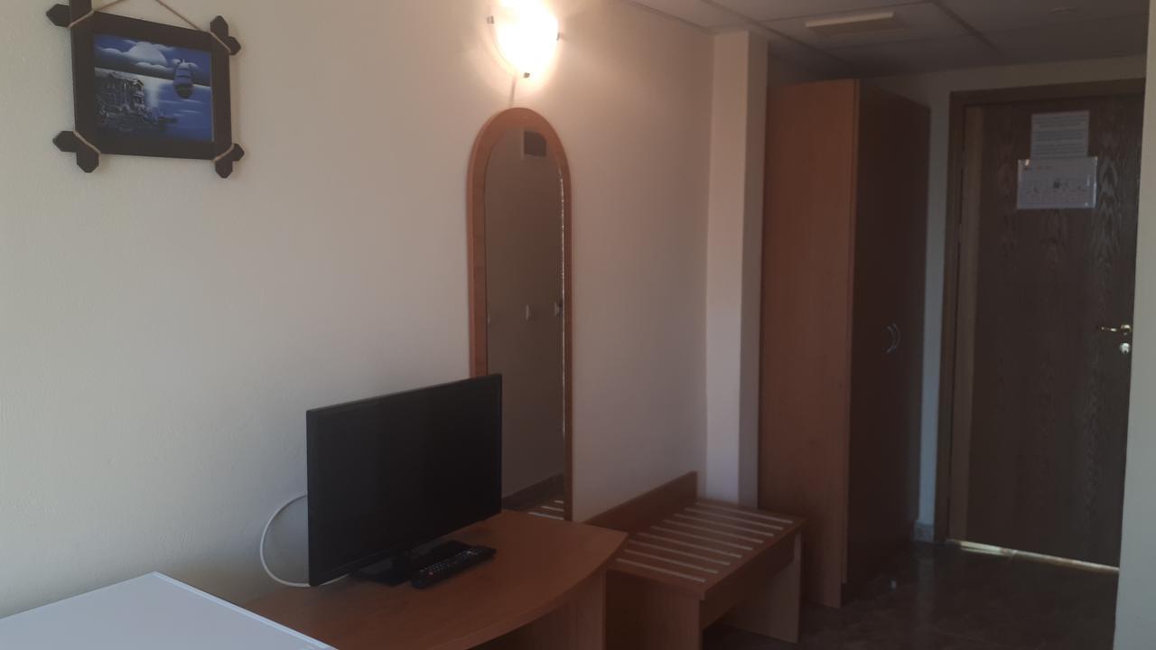 קרנבו Hotel Palace מראה חיצוני תמונה