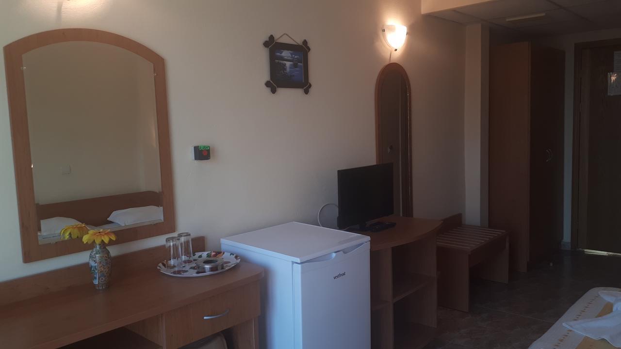 קרנבו Hotel Palace מראה חיצוני תמונה