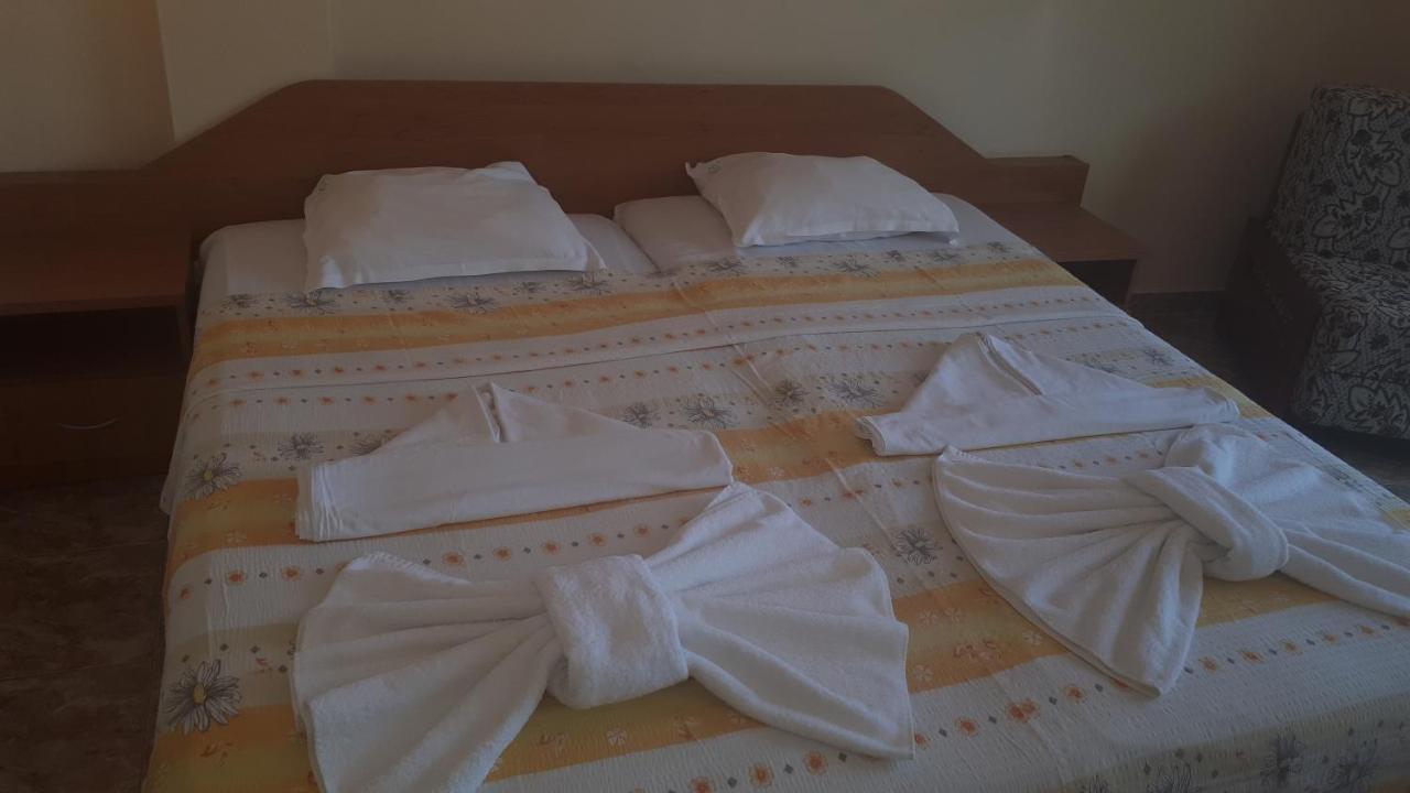 קרנבו Hotel Palace מראה חיצוני תמונה