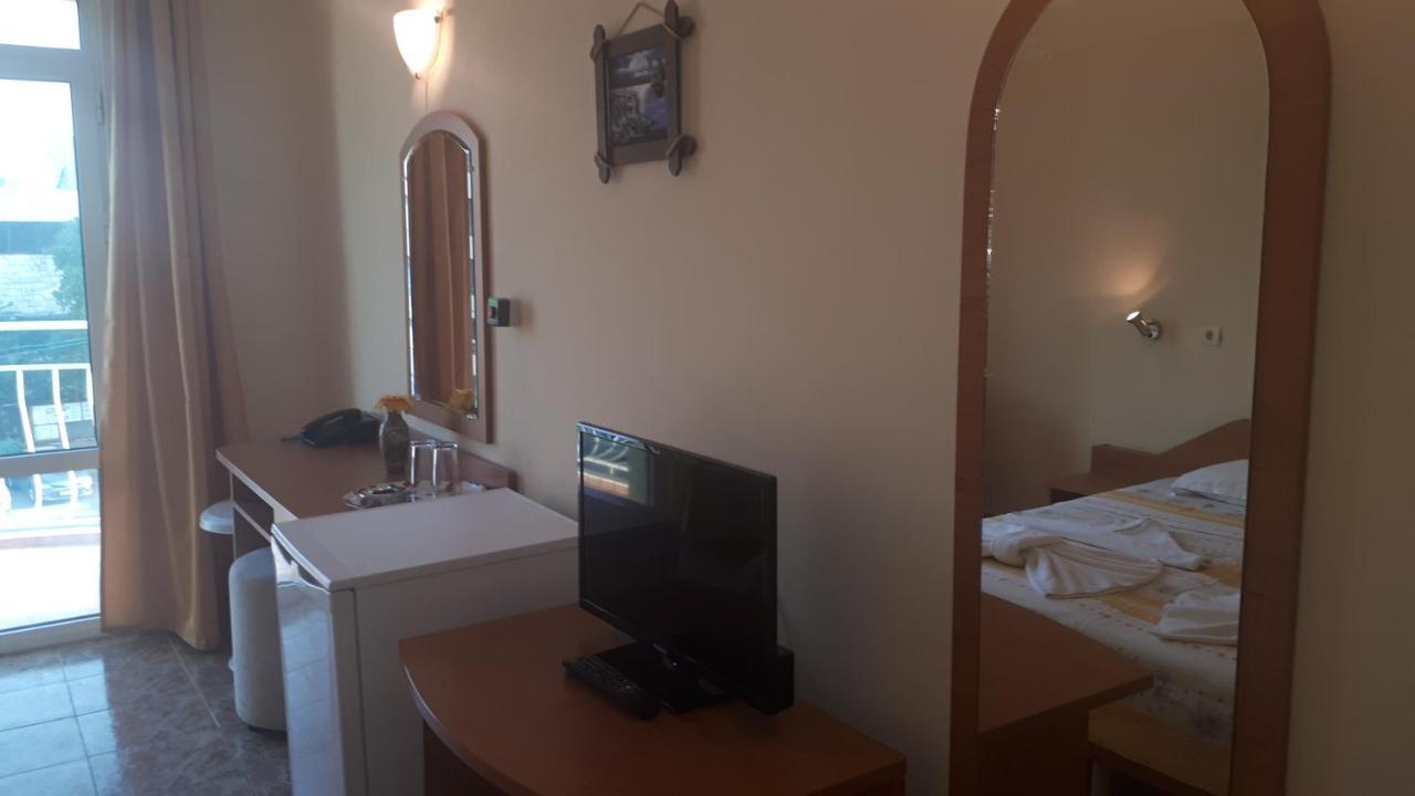 קרנבו Hotel Palace מראה חיצוני תמונה