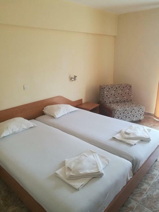 קרנבו Hotel Palace מראה חיצוני תמונה